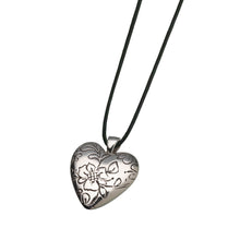 Load image into Gallery viewer, Floral Heart Pendant